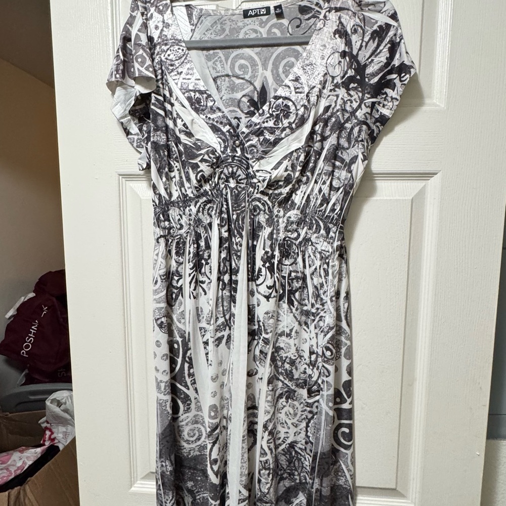Apt. 9 Monochrome Patterned Midi Dress - Picture 6 of 6